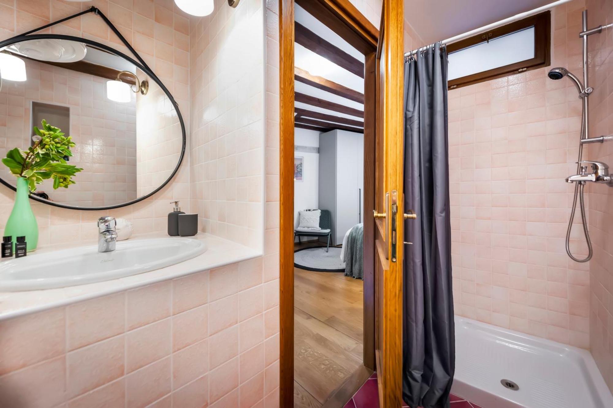 Noemi's Apartma