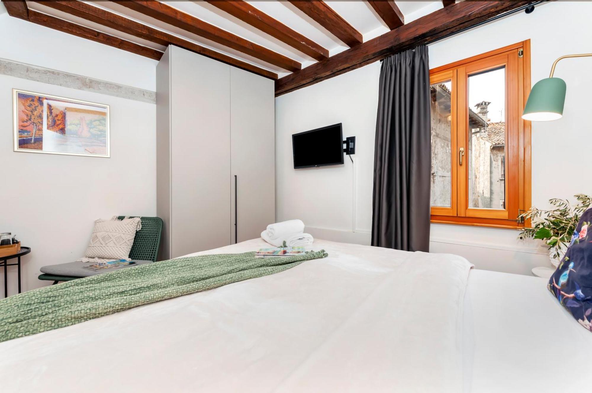Noemi's Apartma *